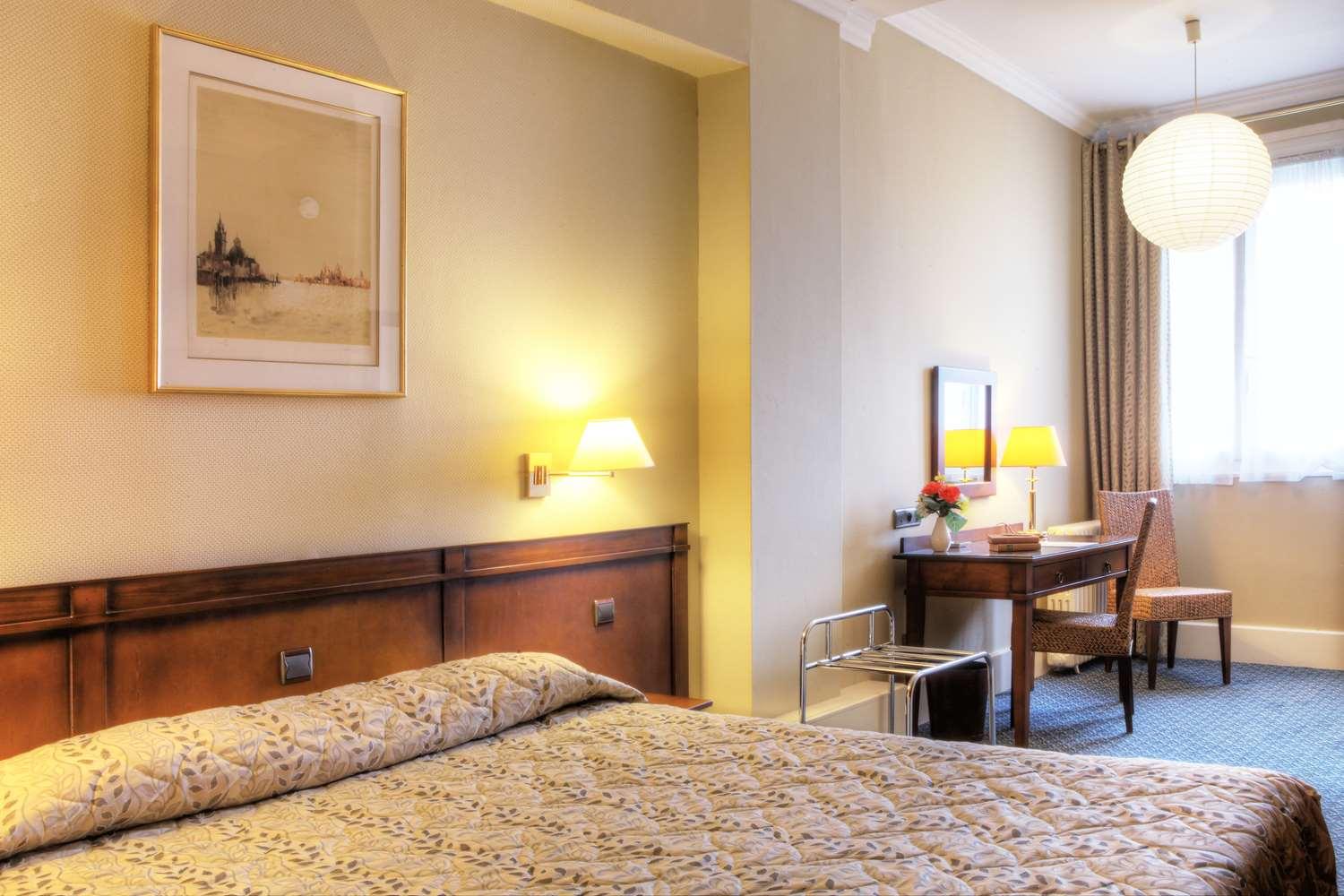 Best Western De Diane Nevers Esterno foto